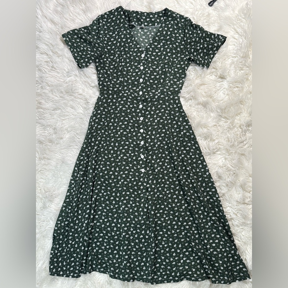 Daisy Green Flutter Sleeve Midi Sundress